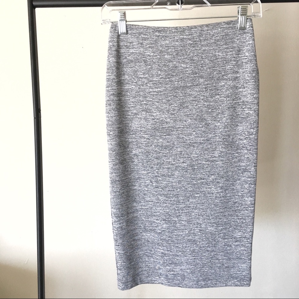 FOREVER 21 Grey Midi Pencil Skirt Size Small